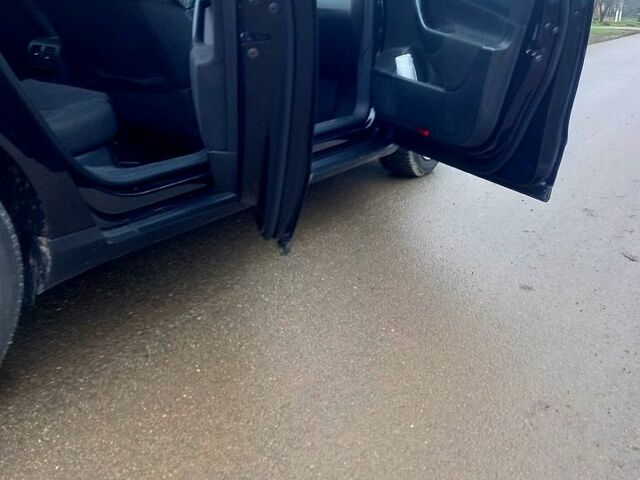 Черный Фольксваген Пассат, объемом двигателя 1.9 л и пробегом 384 тыс. км за 6000 $, фото 2 на Automoto.ua