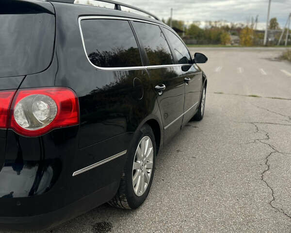 Чорний Фольксваген Пассат, об'ємом двигуна 2 л та пробігом 360 тис. км за 6400 $, фото 2 на Automoto.ua