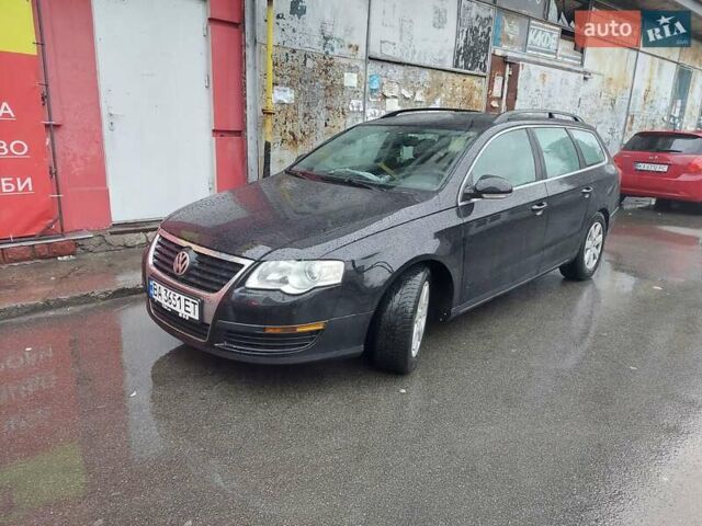 Черный Фольксваген Пассат, объемом двигателя 2 л и пробегом 280 тыс. км за 6500 $, фото 7 на Automoto.ua