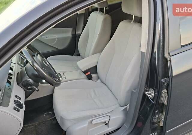 Черный Фольксваген Пассат, объемом двигателя 2 л и пробегом 470 тыс. км за 5249 $, фото 24 на Automoto.ua