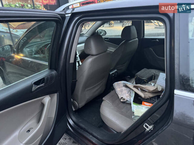 Черный Фольксваген Пассат, объемом двигателя 1.97 л и пробегом 350 тыс. км за 6500 $, фото 23 на Automoto.ua