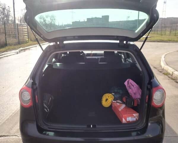 Чорний Фольксваген Пассат, об'ємом двигуна 2 л та пробігом 220 тис. км за 6450 $, фото 7 на Automoto.ua