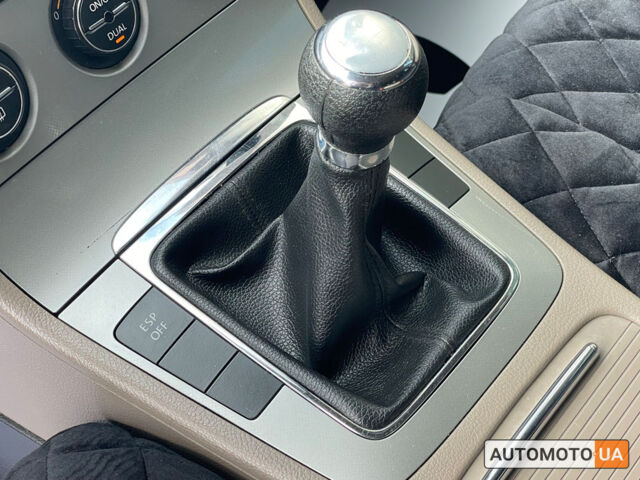 Черный Фольксваген Пассат, объемом двигателя 1.9 л и пробегом 290 тыс. км за 7400 $, фото 14 на Automoto.ua