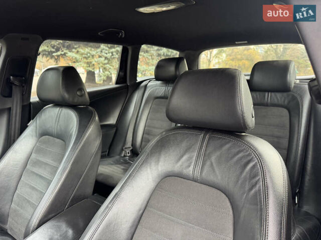 Черный Фольксваген Пассат, объемом двигателя 2 л и пробегом 290 тыс. км за 5699 $, фото 51 на Automoto.ua