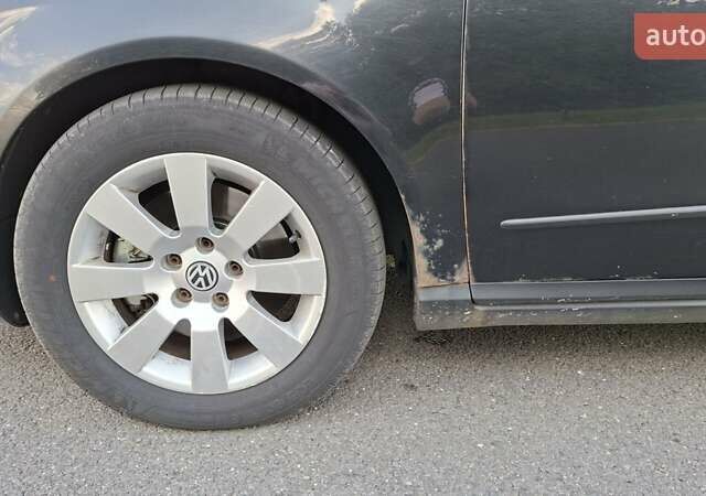 Черный Фольксваген Пассат, объемом двигателя 2 л и пробегом 470 тыс. км за 5249 $, фото 29 на Automoto.ua