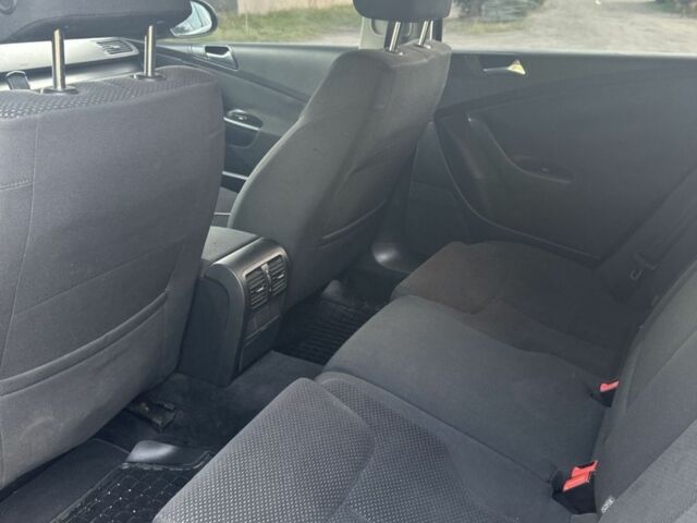 Черный Фольксваген Пассат, объемом двигателя 2 л и пробегом 300 тыс. км за 3300 $, фото 5 на Automoto.ua