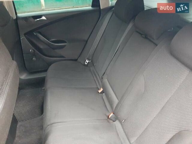 Черный Фольксваген Пассат, объемом двигателя 1.97 л и пробегом 285 тыс. км за 5700 $, фото 7 на Automoto.ua