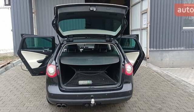 Чорний Фольксваген Пассат, об'ємом двигуна 2 л та пробігом 330 тис. км за 7300 $, фото 2 на Automoto.ua