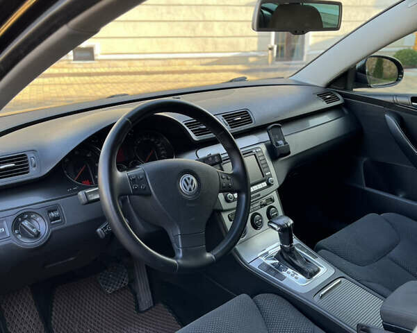 Чорний Фольксваген Пассат, об'ємом двигуна 1.98 л та пробігом 272 тис. км за 4850 $, фото 9 на Automoto.ua