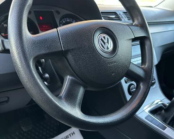 Черный Фольксваген Пассат, объемом двигателя 2 л и пробегом 269 тыс. км за 6700 $, фото 20 на Automoto.ua