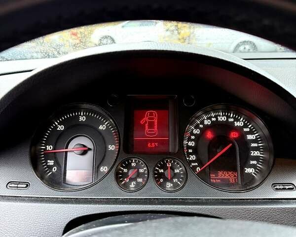 Черный Фольксваген Пассат, объемом двигателя 1.97 л и пробегом 359 тыс. км за 6500 $, фото 3 на Automoto.ua