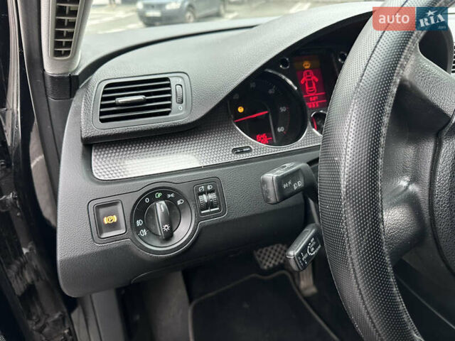 Чорний Фольксваген Пассат, об'ємом двигуна 2 л та пробігом 327 тис. км за 5899 $, фото 18 на Automoto.ua