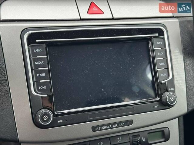 Черный Фольксваген Пассат, объемом двигателя 2 л и пробегом 288 тыс. км за 7290 $, фото 22 на Automoto.ua