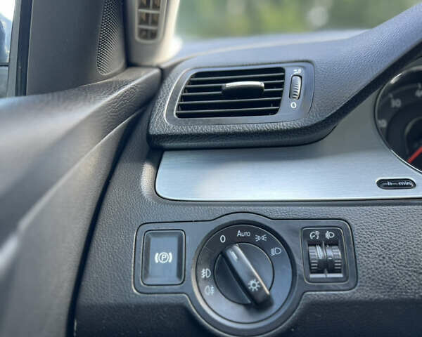 Черный Фольксваген Пассат, объемом двигателя 1.8 л и пробегом 165 тыс. км за 7000 $, фото 6 на Automoto.ua