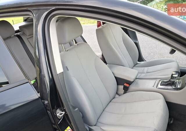 Черный Фольксваген Пассат, объемом двигателя 2 л и пробегом 470 тыс. км за 5249 $, фото 12 на Automoto.ua