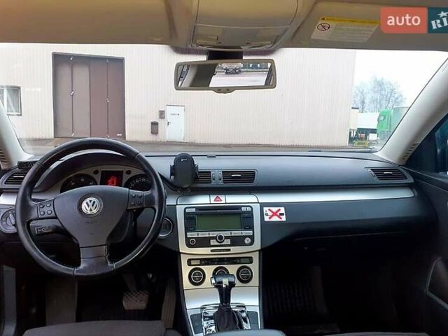 Черный Фольксваген Пассат, объемом двигателя 2 л и пробегом 300 тыс. км за 7060 $, фото 3 на Automoto.ua