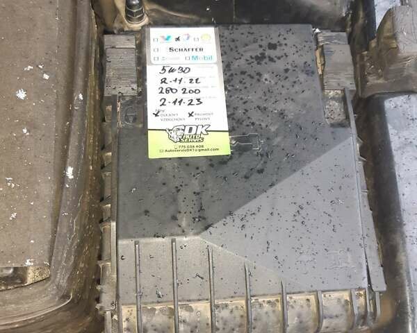 Чорний Фольксваген Пассат, об'ємом двигуна 2 л та пробігом 273 тис. км за 7850 $, фото 12 на Automoto.ua