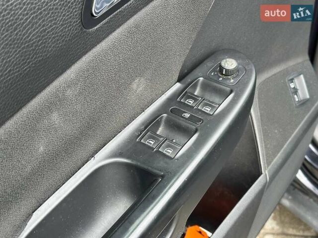 Черный Фольксваген Пассат, объемом двигателя 2 л и пробегом 288 тыс. км за 7290 $, фото 15 на Automoto.ua