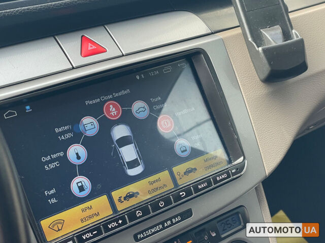 Черный Фольксваген Пассат, объемом двигателя 1.9 л и пробегом 290 тыс. км за 7400 $, фото 16 на Automoto.ua