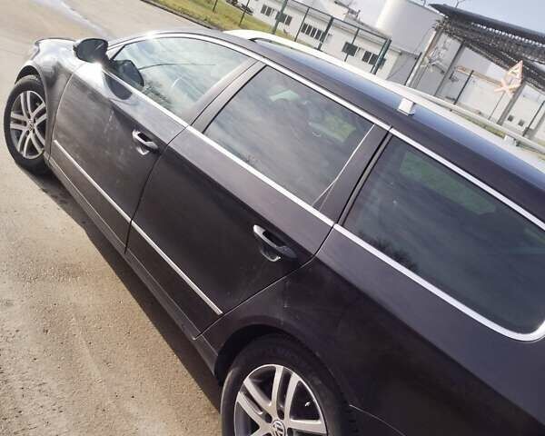 Чорний Фольксваген Пассат, об'ємом двигуна 2 л та пробігом 220 тис. км за 6450 $, фото 4 на Automoto.ua