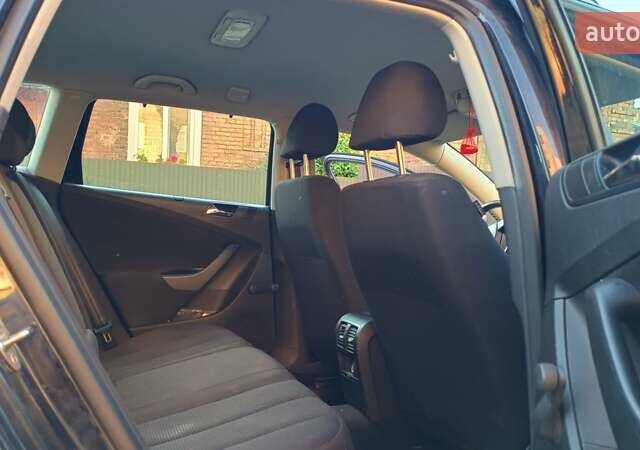 Черный Фольксваген Пассат, объемом двигателя 1.97 л и пробегом 324 тыс. км за 5500 $, фото 3 на Automoto.ua