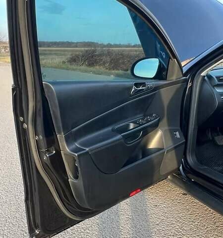 Черный Фольксваген Пассат, объемом двигателя 1.97 л и пробегом 314 тыс. км за 7500 $, фото 11 на Automoto.ua