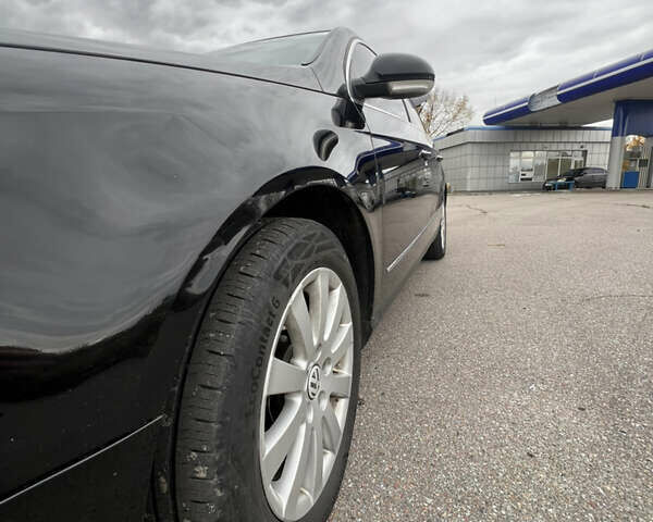 Чорний Фольксваген Пассат, об'ємом двигуна 2 л та пробігом 360 тис. км за 6400 $, фото 4 на Automoto.ua