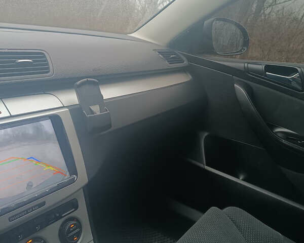Чорний Фольксваген Пассат, об'ємом двигуна 2 л та пробігом 280 тис. км за 6950 $, фото 10 на Automoto.ua