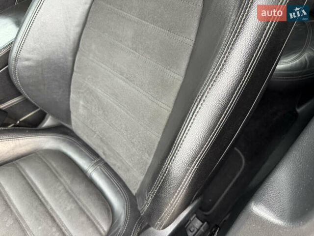 Черный Фольксваген Пассат, объемом двигателя 2 л и пробегом 290 тыс. км за 5699 $, фото 54 на Automoto.ua