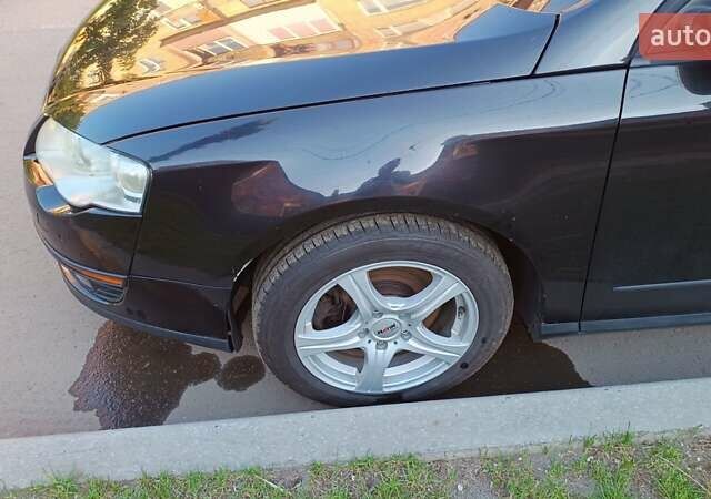 Черный Фольксваген Пассат, объемом двигателя 1.97 л и пробегом 324 тыс. км за 5500 $, фото 11 на Automoto.ua