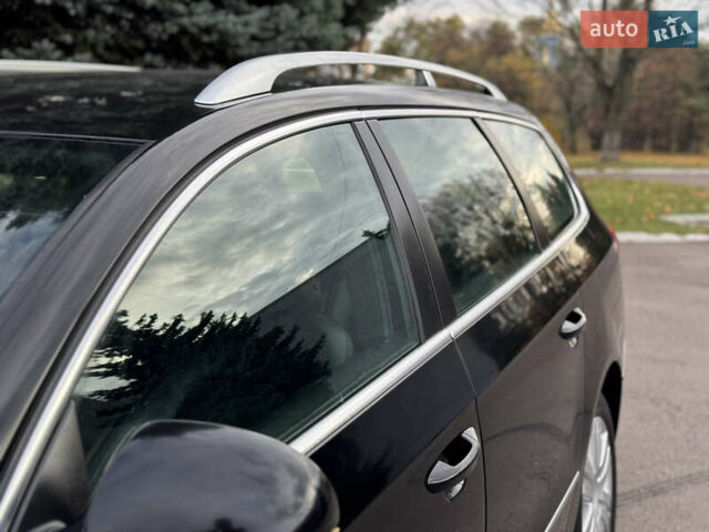 Черный Фольксваген Пассат, объемом двигателя 2 л и пробегом 290 тыс. км за 5699 $, фото 6 на Automoto.ua