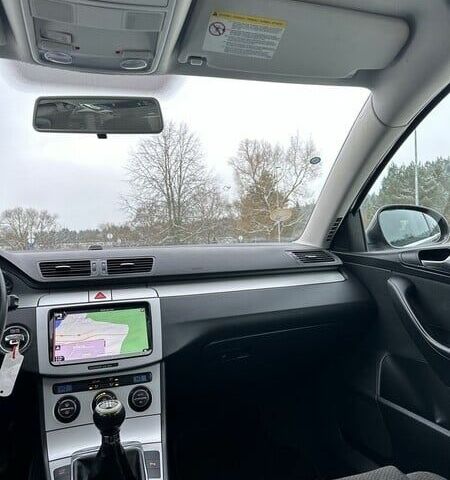 Черный Фольксваген Пассат, объемом двигателя 1.9 л и пробегом 295 тыс. км за 1550 $, фото 6 на Automoto.ua