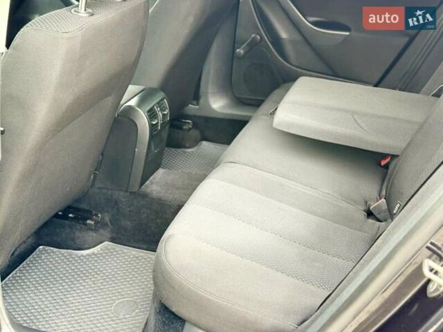 Черный Фольксваген Пассат, объемом двигателя 2 л и пробегом 403 тыс. км за 5499 $, фото 18 на Automoto.ua