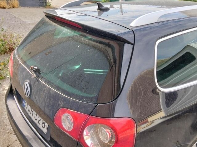 Чорний Фольксваген Пассат, об'ємом двигуна 2 л та пробігом 220 тис. км за 4000 $, фото 6 на Automoto.ua