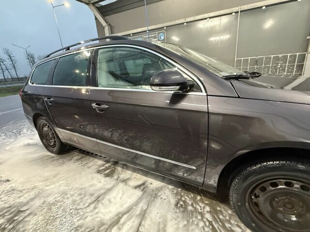 Черный Фольксваген Пассат, объемом двигателя 2 л и пробегом 400 тыс. км за 3500 $, фото 3 на Automoto.ua