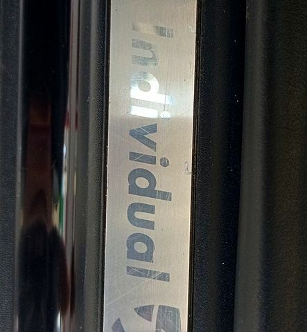 Черный Фольксваген Пассат, объемом двигателя 2 л и пробегом 330 тыс. км за 7300 $, фото 12 на Automoto.ua