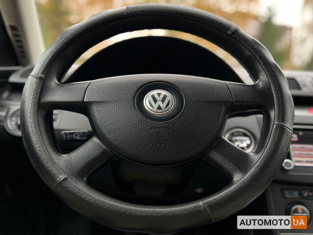 Черный Фольксваген Пассат, объемом двигателя 2 л и пробегом 240 тыс. км за 6799 $, фото 17 на Automoto.ua