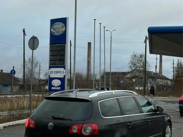 Черный Фольксваген Пассат, объемом двигателя 2 л и пробегом 290 тыс. км за 2900 $, фото 4 на Automoto.ua