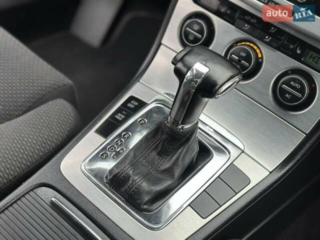 Черный Фольксваген Пассат, объемом двигателя 2 л и пробегом 272 тыс. км за 6100 $, фото 6 на Automoto.ua