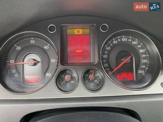 Чорний Фольксваген Пассат, об'ємом двигуна 1.97 л та пробігом 266 тис. км за 6500 $, фото 11 на Automoto.ua