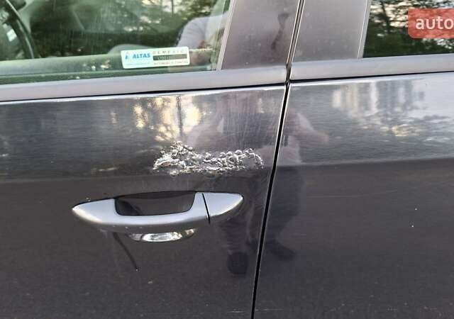 Черный Фольксваген Пассат, объемом двигателя 2 л и пробегом 470 тыс. км за 5249 $, фото 27 на Automoto.ua