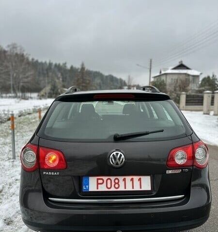 Черный Фольксваген Пассат, объемом двигателя 1.9 л и пробегом 295 тыс. км за 1550 $, фото 2 на Automoto.ua