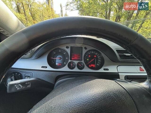 Чорний Фольксваген Пассат, об'ємом двигуна 2 л та пробігом 288 тис. км за 6500 $, фото 7 на Automoto.ua