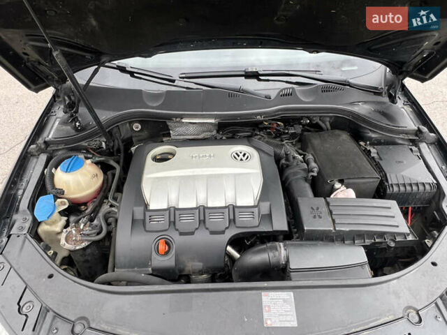 Чорний Фольксваген Пассат, об'ємом двигуна 2 л та пробігом 360 тис. км за 6400 $, фото 17 на Automoto.ua