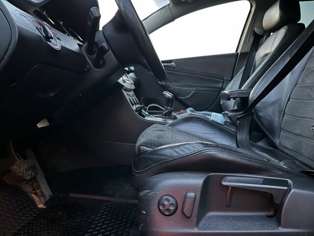 Черный Фольксваген Пассат, объемом двигателя 2 л и пробегом 340 тыс. км за 2500 $, фото 9 на Automoto.ua