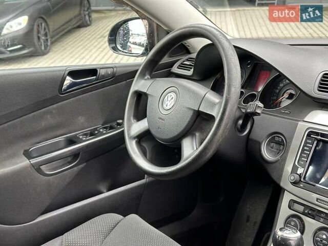 Черный Фольксваген Пассат, объемом двигателя 2 л и пробегом 288 тыс. км за 7290 $, фото 30 на Automoto.ua