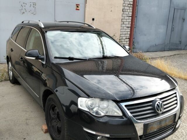 Чорний Фольксваген Пассат, об'ємом двигуна 2 л та пробігом 220 тис. км за 4000 $, фото 4 на Automoto.ua