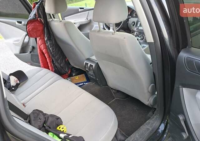 Черный Фольксваген Пассат, объемом двигателя 2 л и пробегом 470 тыс. км за 5249 $, фото 18 на Automoto.ua