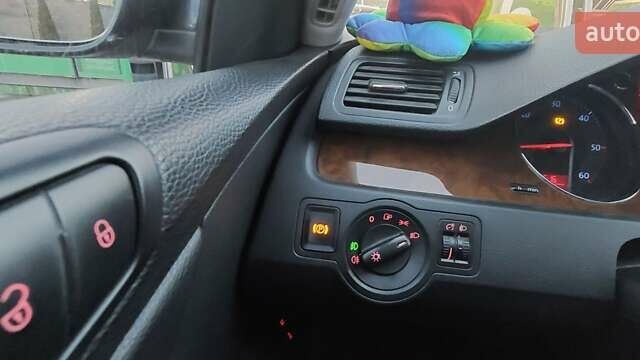 Черный Фольксваген Пассат, объемом двигателя 2 л и пробегом 284 тыс. км за 8500 $, фото 54 на Automoto.ua