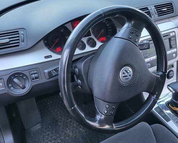 Черный Фольксваген Пассат, объемом двигателя 2 л и пробегом 280 тыс. км за 6400 $, фото 25 на Automoto.ua